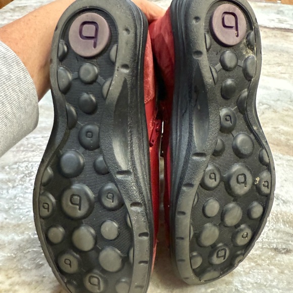 Bionica Women’s Red Orbit Boots. Size 7M. Lace or zip. Suede leather uppers. - Picture 5 of 8